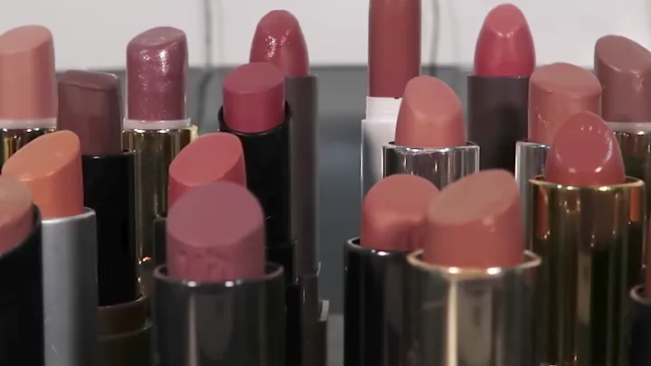 How to Choose the Perfect Lipstick Shade