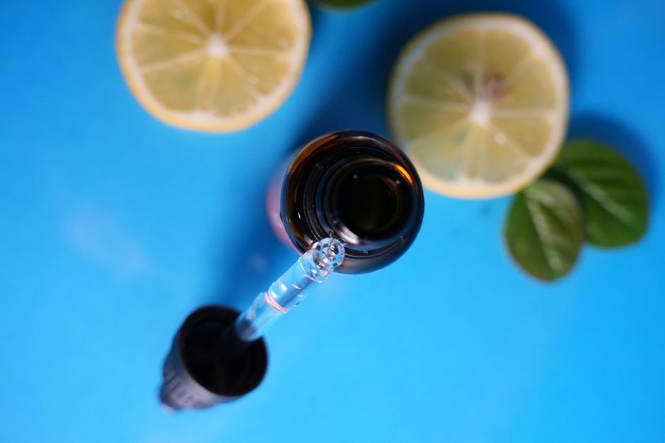 Benefits Of Using Vitamin C Serum — 1. Brightens Dull Skin