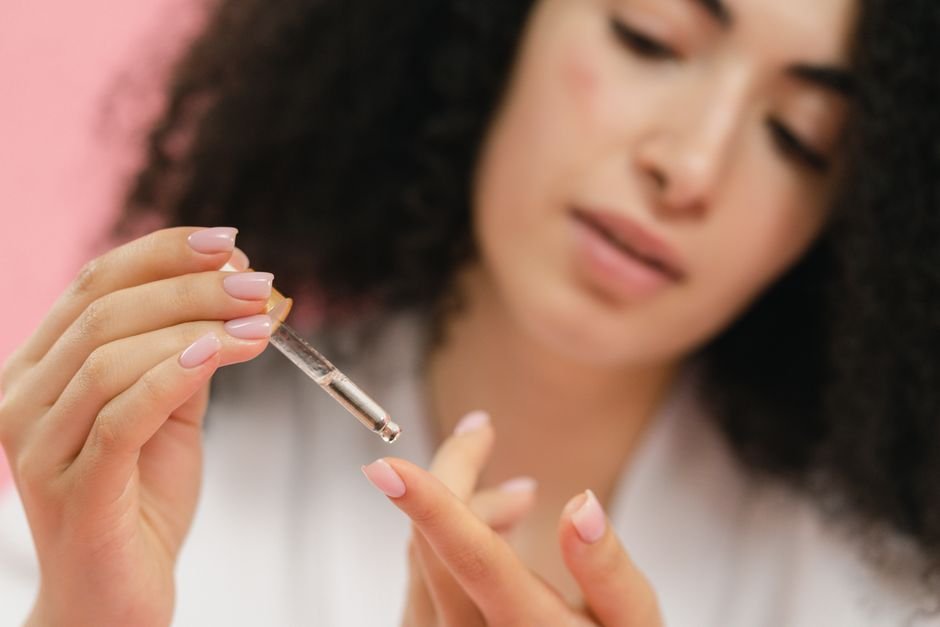 Anti-Aging Serum vs Face Oil: Which Works Best? — What Are Anti-Aging Serums?