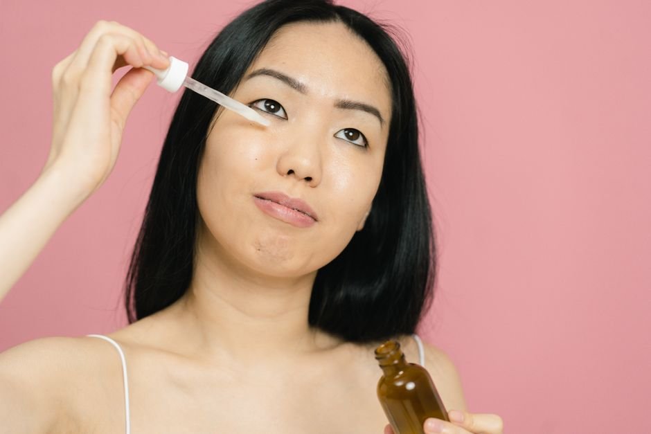 Face Serum vs Moisturizer: Which Should You Use? — What Is a Face Serum?