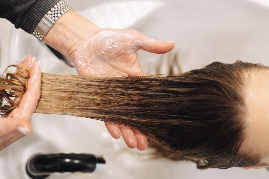 2 in 1 Shampoo vs Separate Shampoo And Conditioner — What Is Separate Shampoo and Conditioner?
