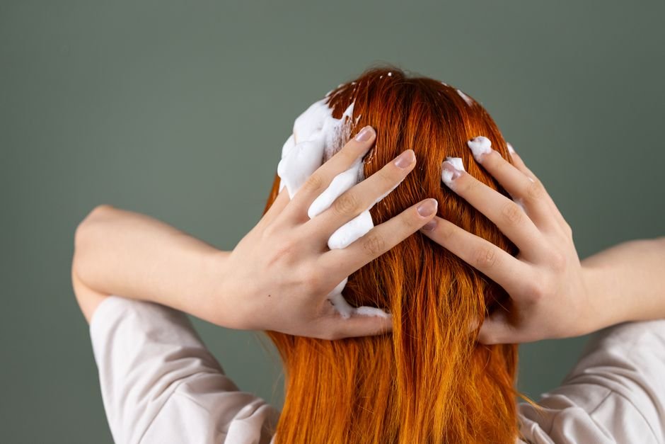 Dry Shampoo vs Regular Shampoo — What Is Regular Shampoo?