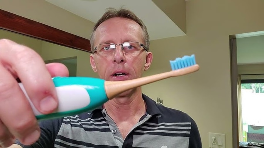 Electric Toothbrush vs Bamboo Toothbrush