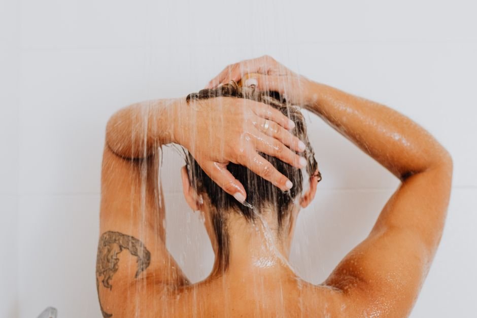 Natural Body Wash vs Chemical Body Wash — 2. Skin Sensitivity