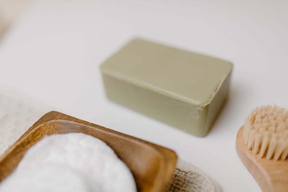 Body Wash vs Bar Soap: Which Cleanses Your Skin Better?