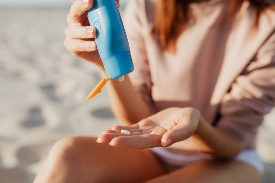 6 Best Sunscreens for Acne-Prone Skin Standouts